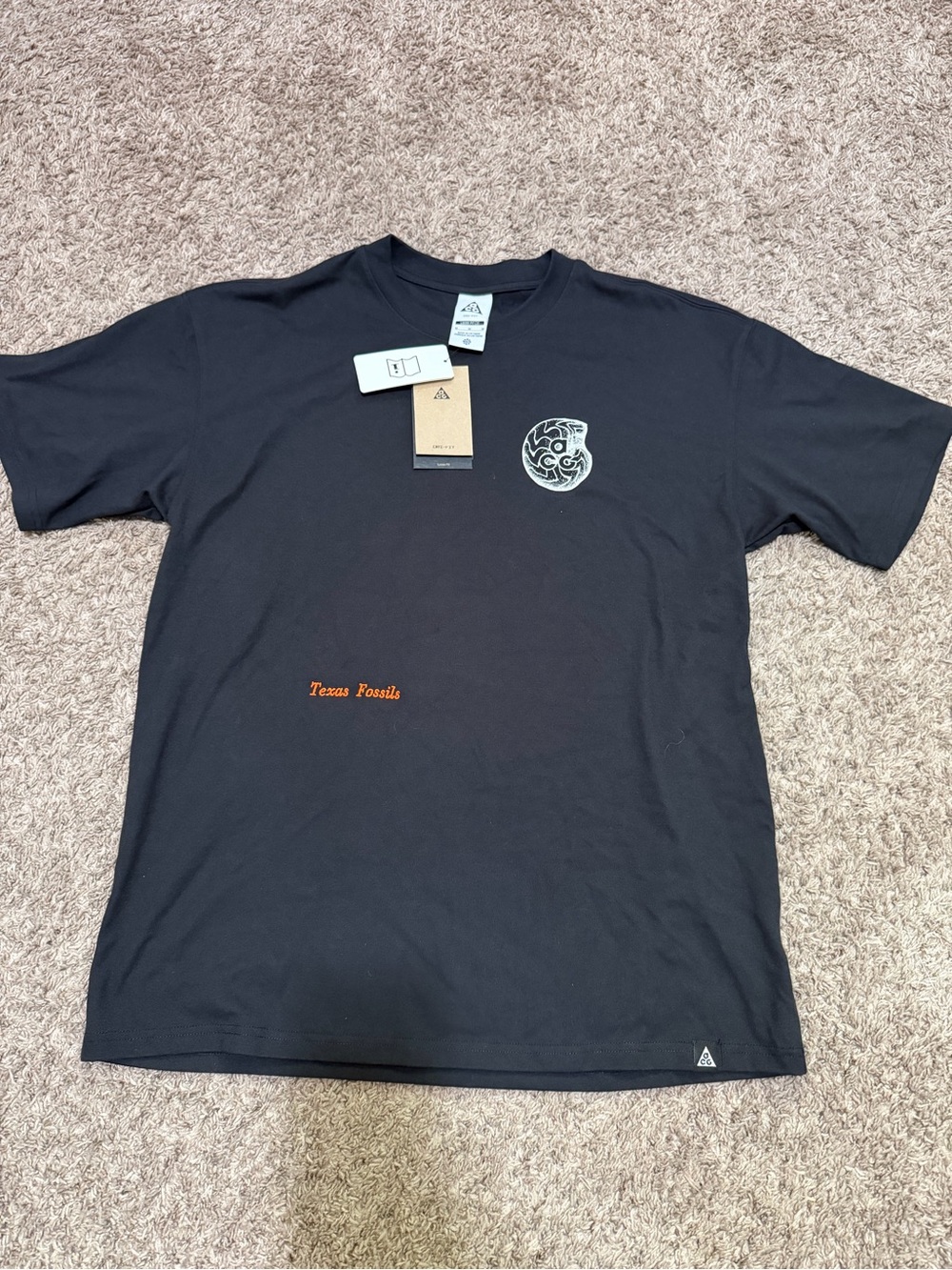 Nike ACG Dri-FIT Texas Fossils Graphic T-Shirt HV1296-010 NWT Black Men’s Size M